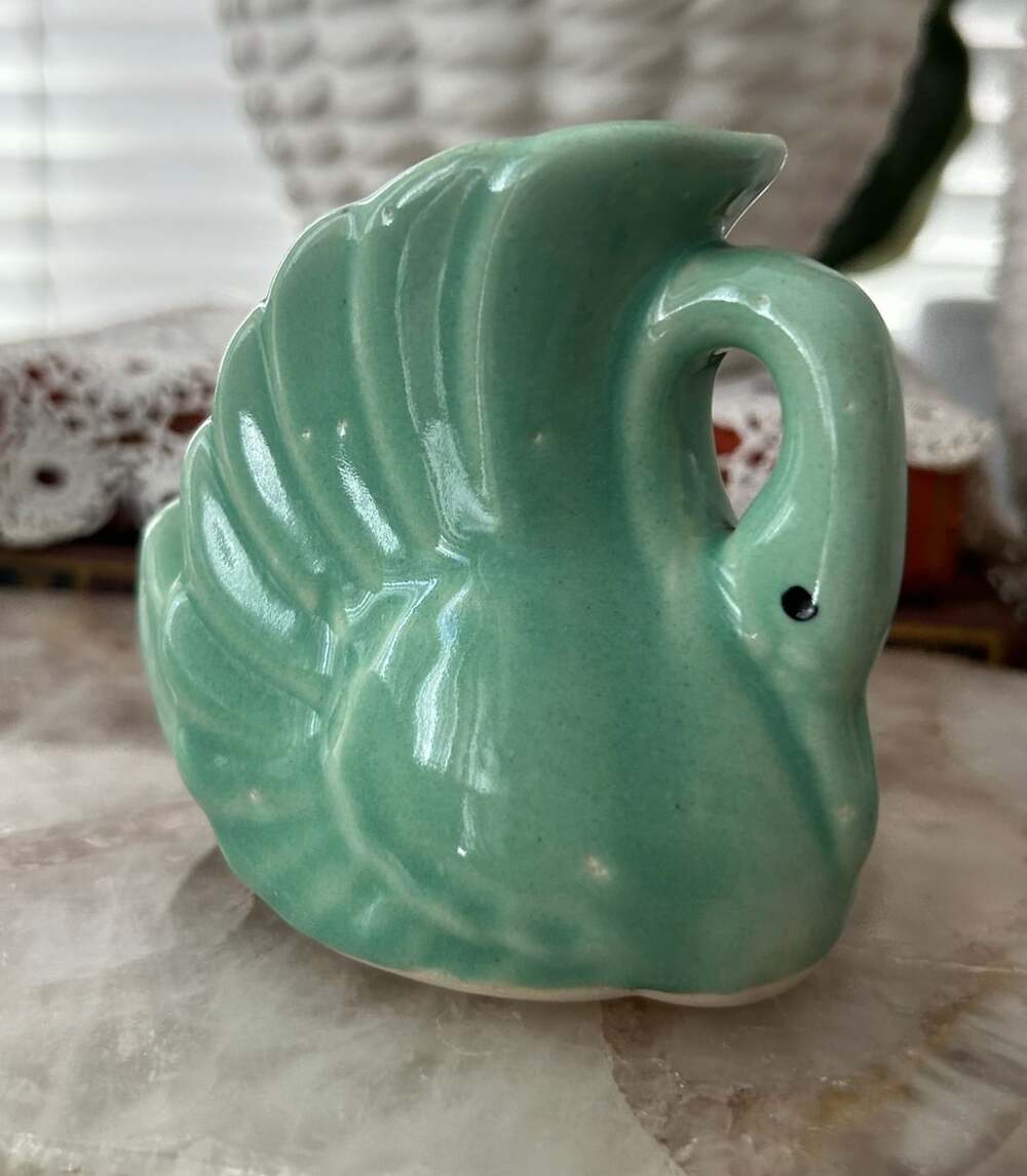 Cameron Clay Green Swan Planter